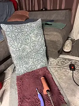 Hotnessi live sex cam