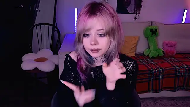 Lollyshy live sex cam