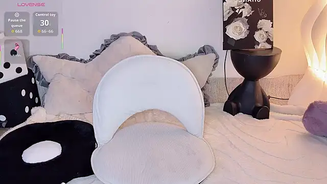 BoxedGyre- live sex cam