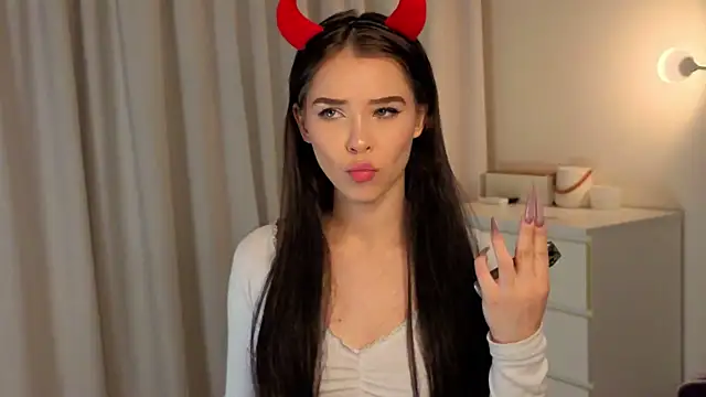 slyshypie live sex cam