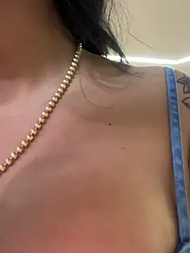 kiim_taaylor live sex cam