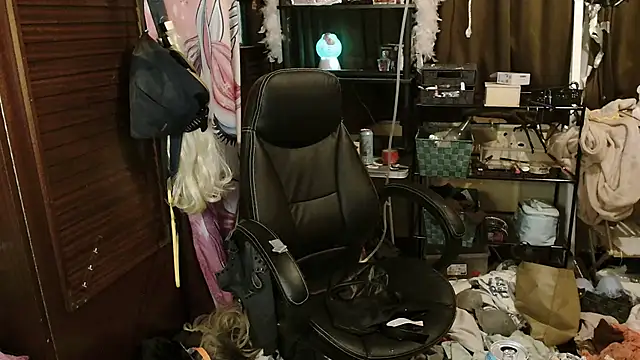 Ombeline1 live sex cam