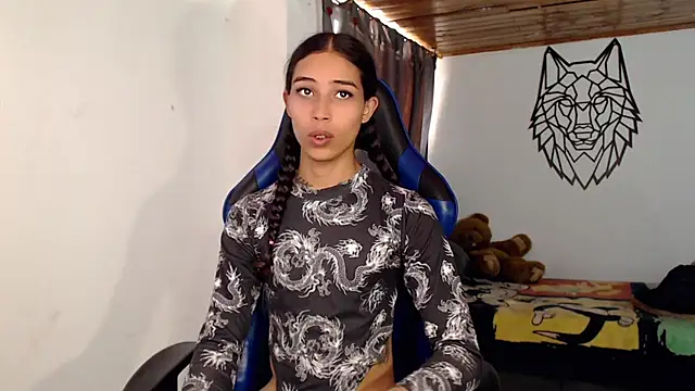 Sweet-Cris live sex cam