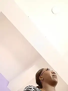 dirtyvictoria live sex cam