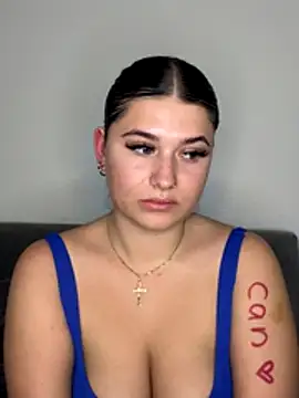 KimberlyBlue live sex cam