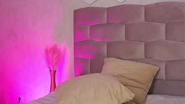 AnitaKariri live sex cam