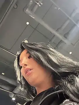 Tisha_Busty live sex cam