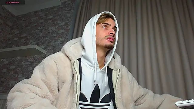 BrandonTate live sex cam