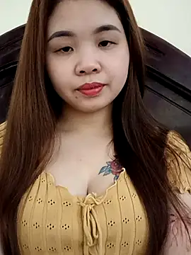 Queen-hot111 live sex cam