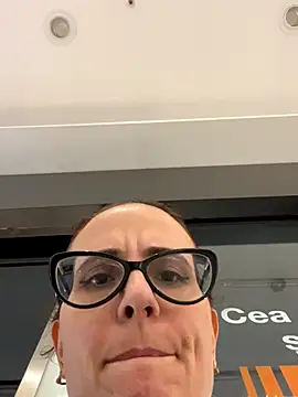 NataKitten live sex cam