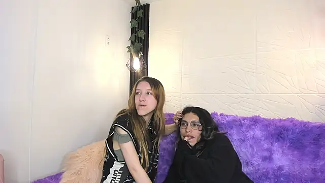 BRIAR_AND_BLAIR live sex cam