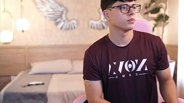 Ethan_occonor live sex cam