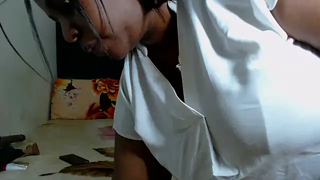 GaggingQueenxx live sex cam