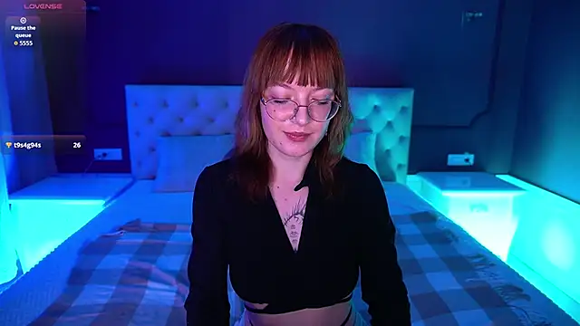 Pixie_Peachh live sex cam