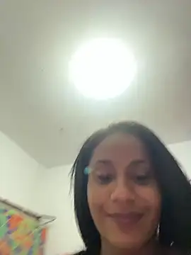 AlisonHoot69 live sex cam