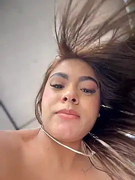 MayaMoanXXX live sex cam