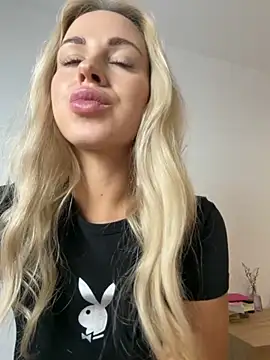 streetdoll live sex cam