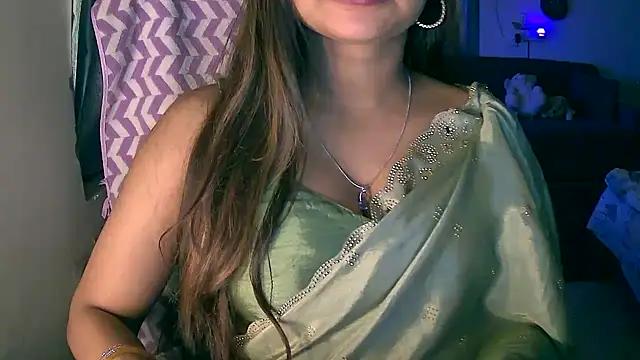 Cute-Tara live sex cam