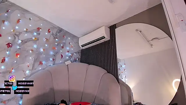 Katemoss70 live sex cam