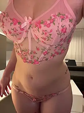redheaddoll22 live sex cam