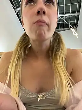 Lia__Love live sex cam