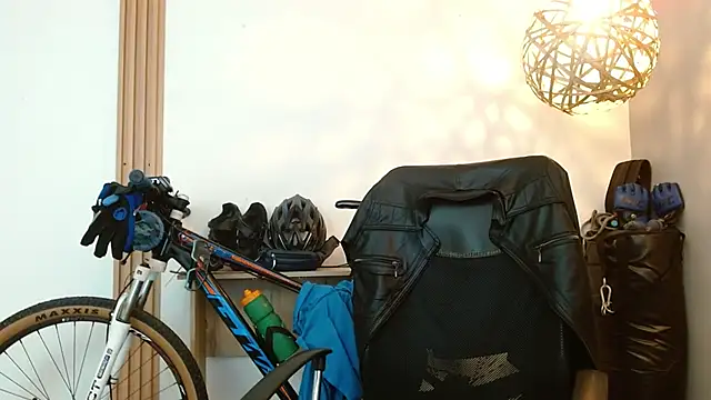 Reiko_85_ live sex cam