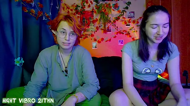 TrickyKitsune live sex cam