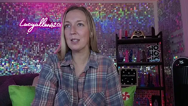 lucyallen4201 live sex cam