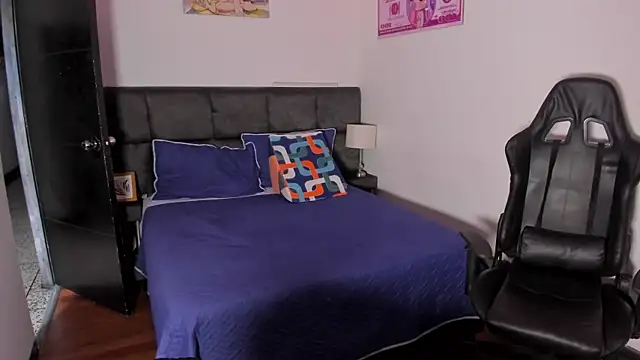 Aiiden_15 live sex cam