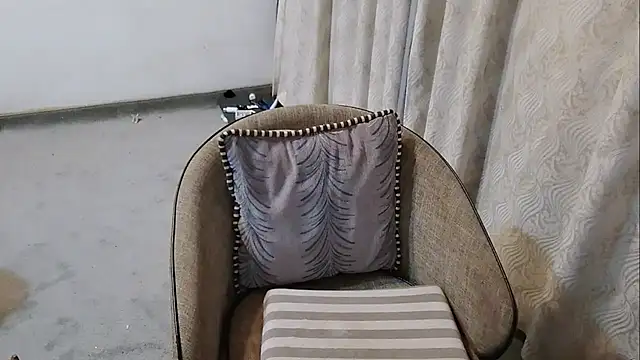 Shi_luo2025 live sex cam