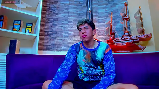 PoisonGuys live sex cam