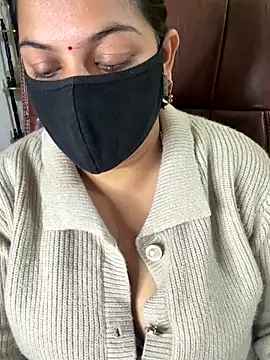 FlatVincy4 live sex cam