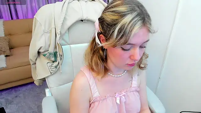 Lucia_Copper live sex cam