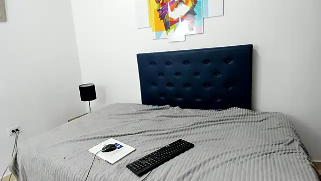 Mikaela_fernan live sex cam