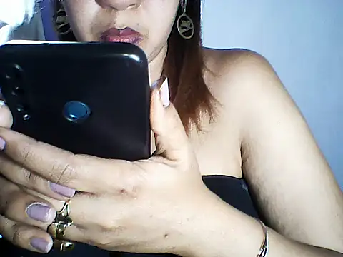 layanah12 live sex cam