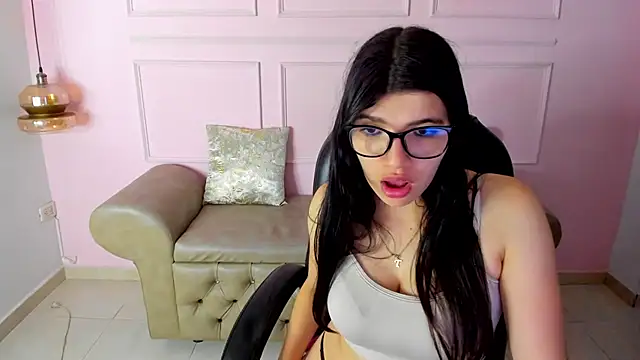 Gia_Brawn live sex cam