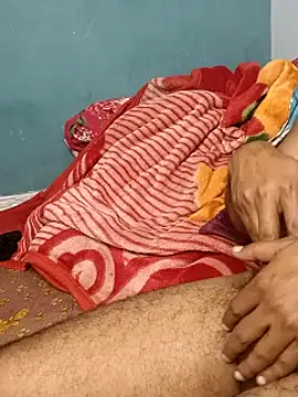 Naughty-Mayaa live sex cam