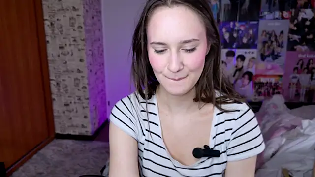 LucyRose3 live sex cam