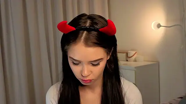 slyshypie live sex cam