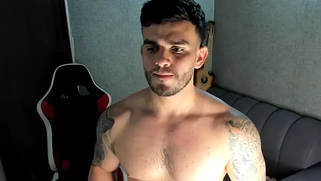 Ricardogo19 live sex cam