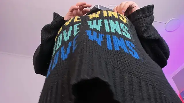 AmberiniHoffman live sex cam