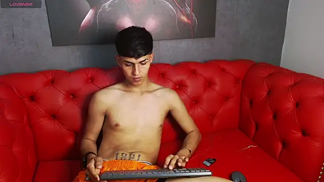 Ethan_Jamees live sex cam