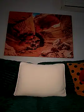 Selvaggia_official83 live sex cam