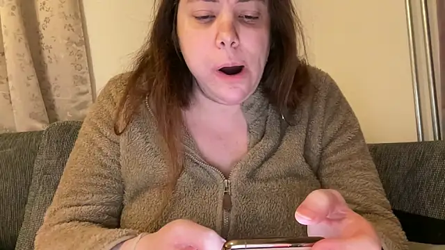 cumwithmee3 live sex cam