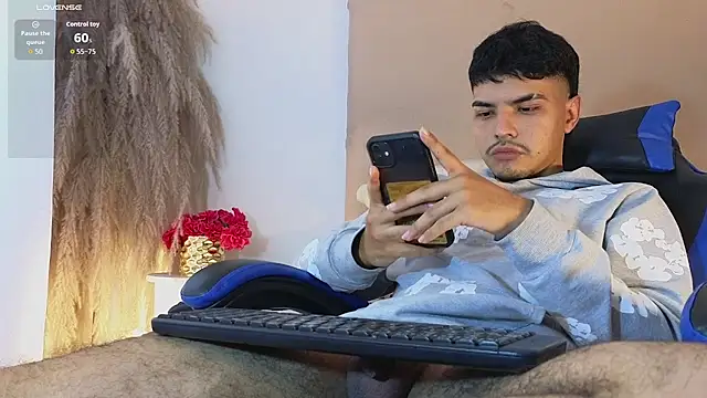 Snowlann live sex cam