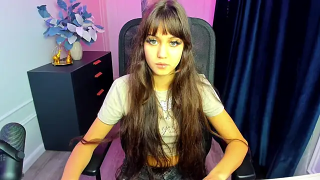 TiffanyYounge live sex cam