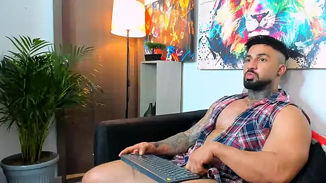 naugthy_dominant live sex cam