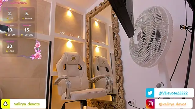 valirya_devote live sex cam