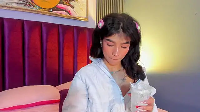 LauraAristizabal live sex cam