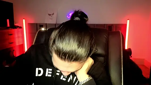 JordanShow live sex cam